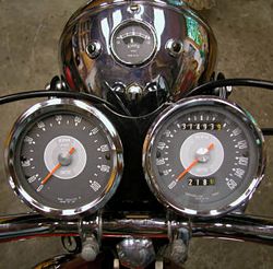 Photo of Smith's tach and speedometer on a 650 Triumph motorcycle